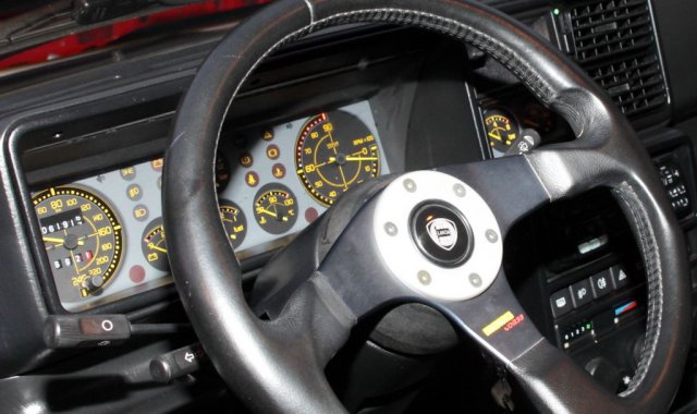 Black Evoluzione steering